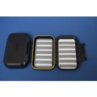 kleine Fliegenbox doppelseitig,  microgeschlitzt braun