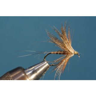 braune Maifliege mit Entenhechel mit Widerhaken 8