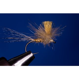 light brown CDC-Parachute (light Hendricksson) barbless 14