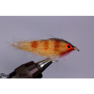 Small ginger coloured fish streamer 6 Barbless